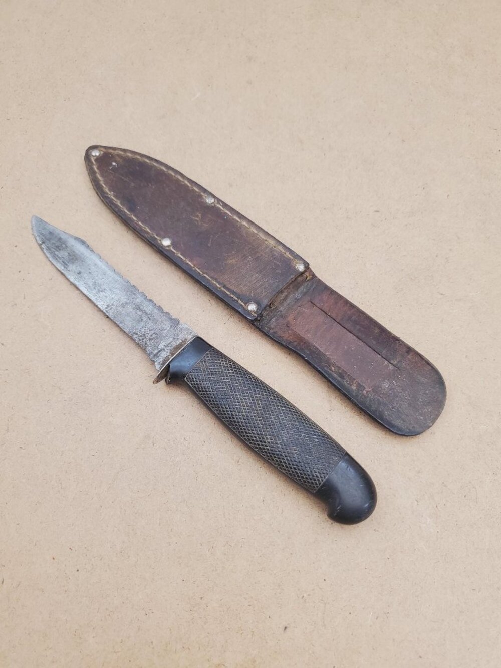 Vintage Hammer Brand Small Hunting Knife with Sheath - Vintage WW2 Hunting Knife